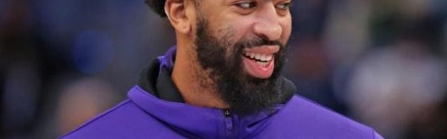 九游体育平台-浓眉明确湖人新赛季定位 认为韦少需要增加侵略性