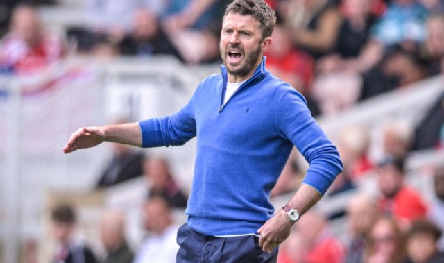 九游体育首页-BBC：卡里克将放弃阿莫林的343阵型，转而采用4231阵型